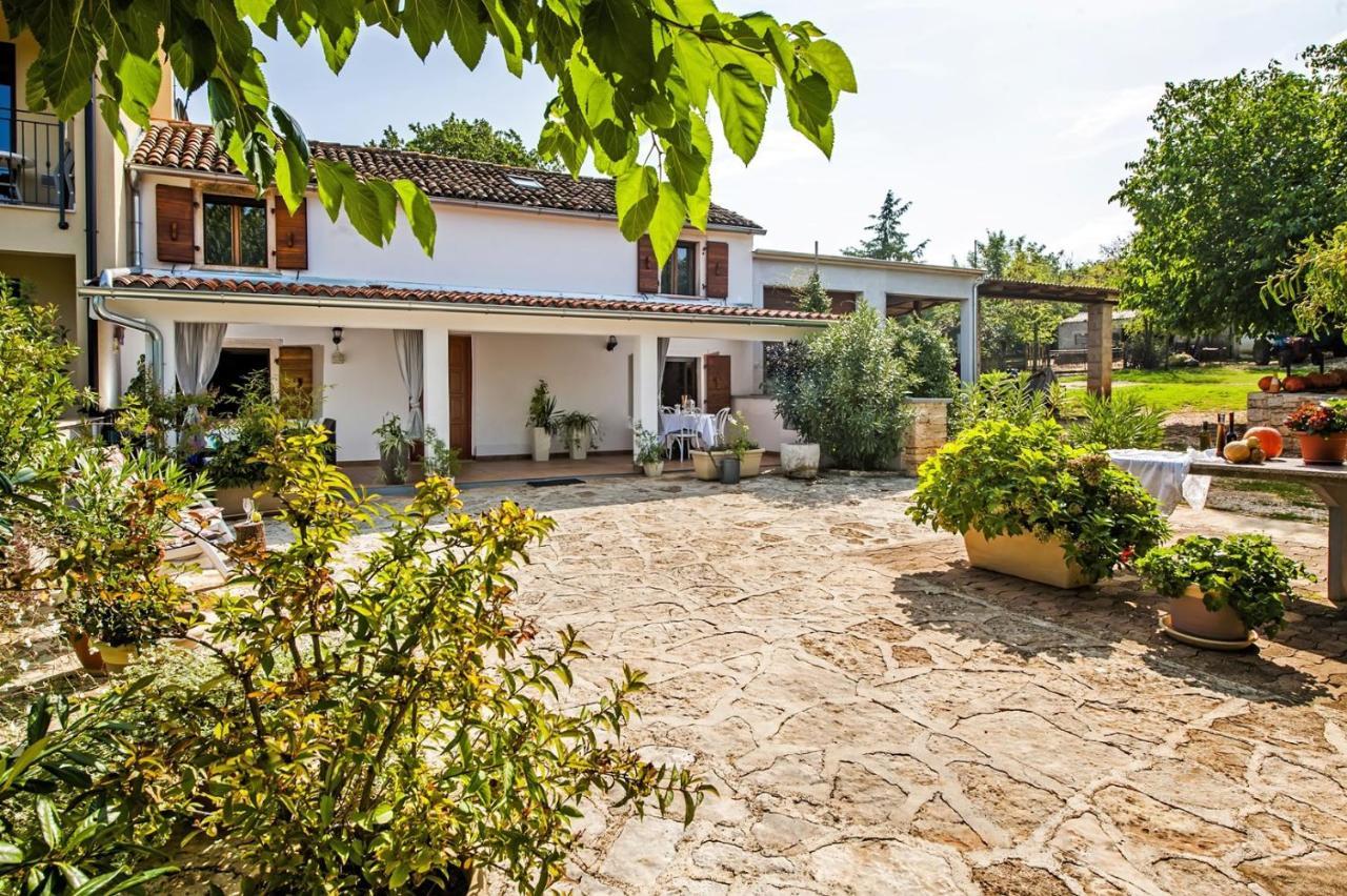Holiday Apartment Daria 20 Rovigno Esterno foto
