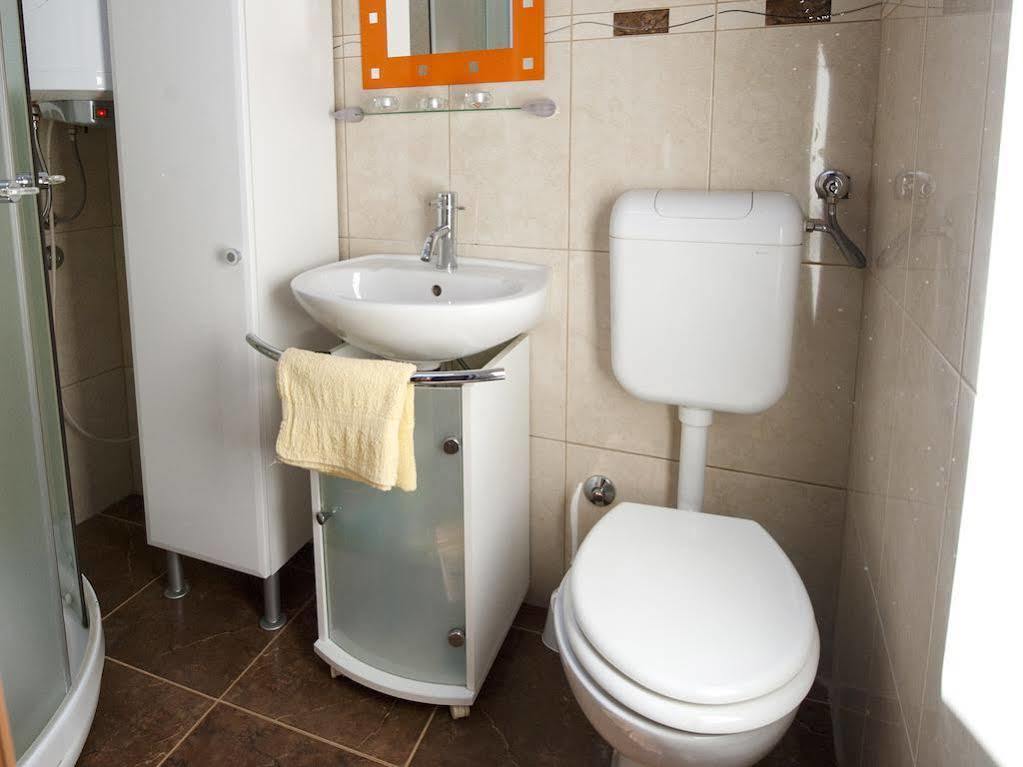 Holiday Apartment Daria 20 Rovigno Esterno foto